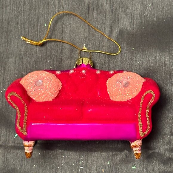 Settee Chesterfield ornament - red in color - Picture 4 of 5